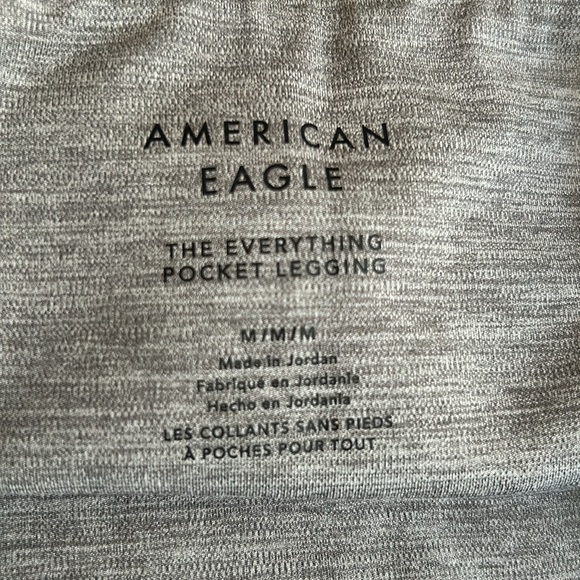 American Eagle Everything Pocket Leggings - Picture 3 of 3